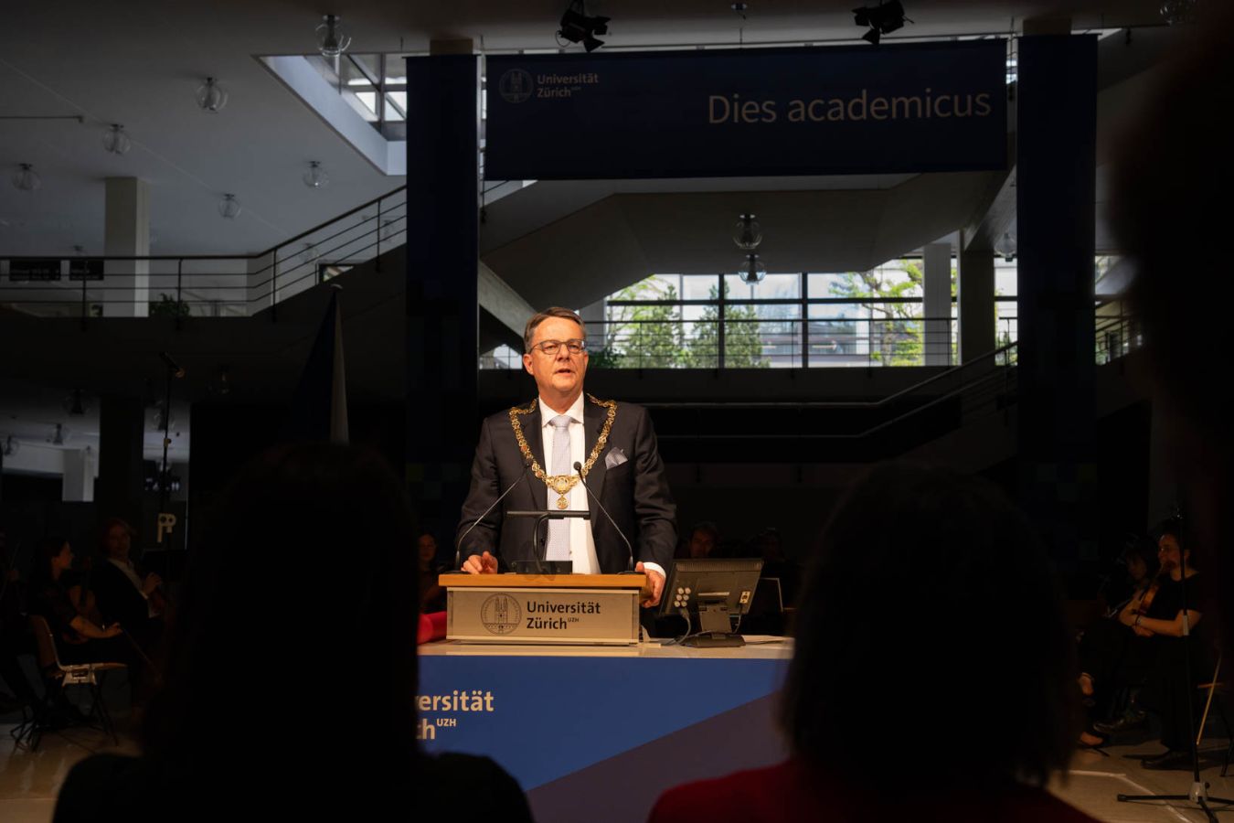 Rektor Michael Schaepman berichtet über Herausforderungen und Ziele der Universität Zürich.